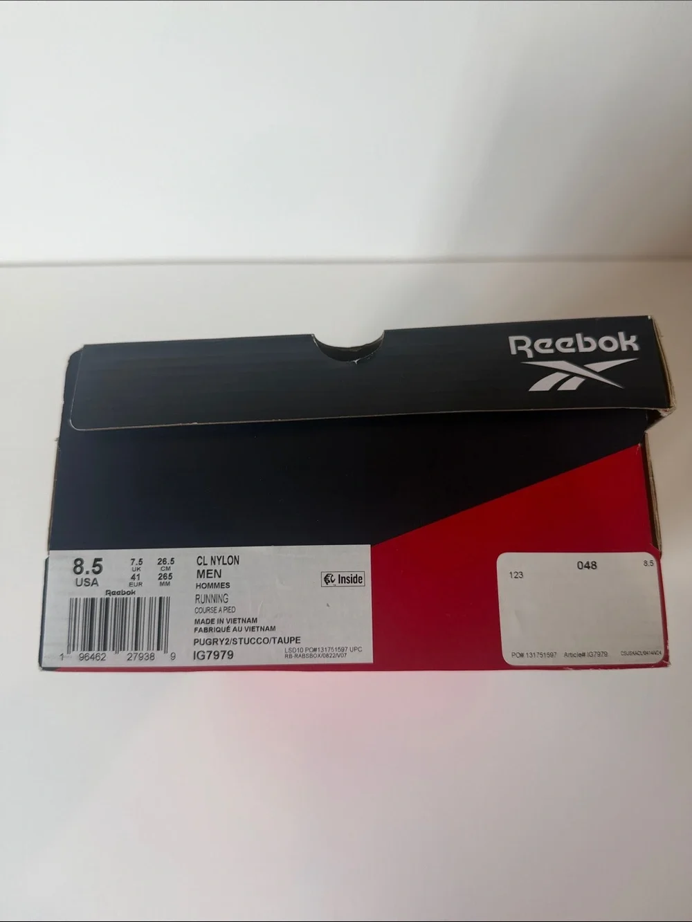 Reebok Men's Taupe and Light Gray Sneakers